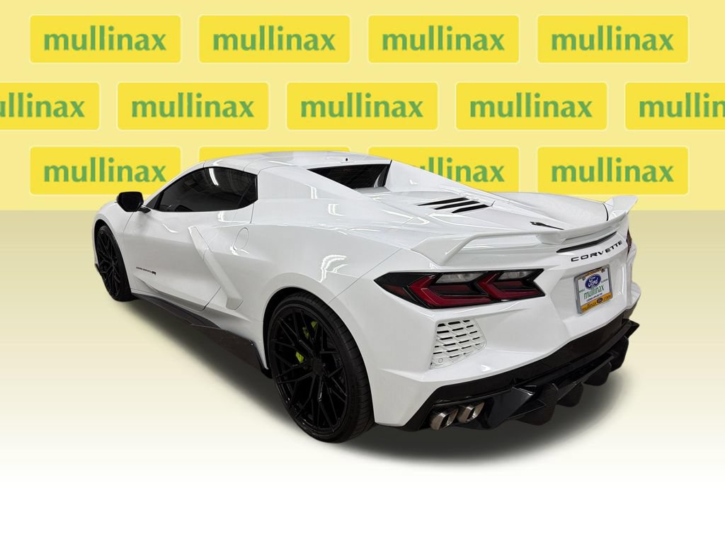 Used 2023 Chevrolet Corvette Stingray Preferred Conv w/ Z51 Performance Package RWD image 9