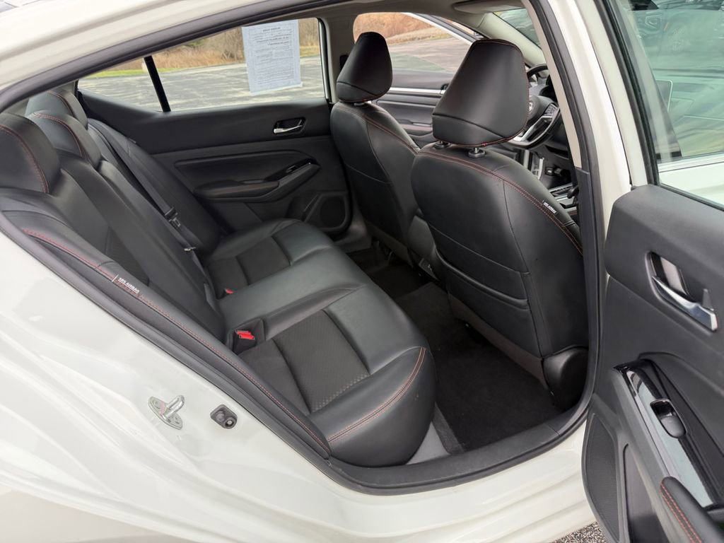 Used 2024 Nissan Altima 2.5 SR FWD image 27