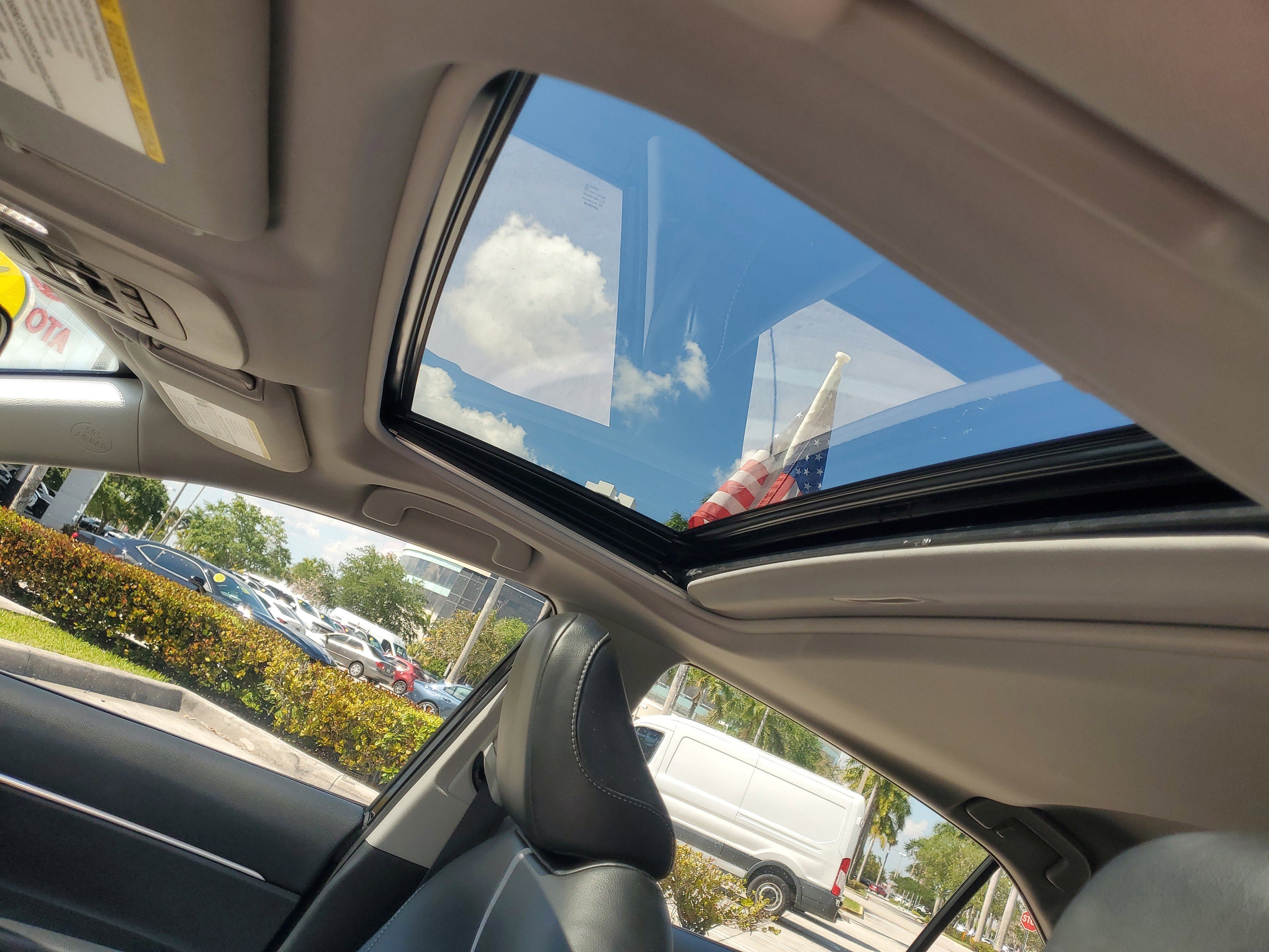 Used 2024 Toyota Camry SE image 18