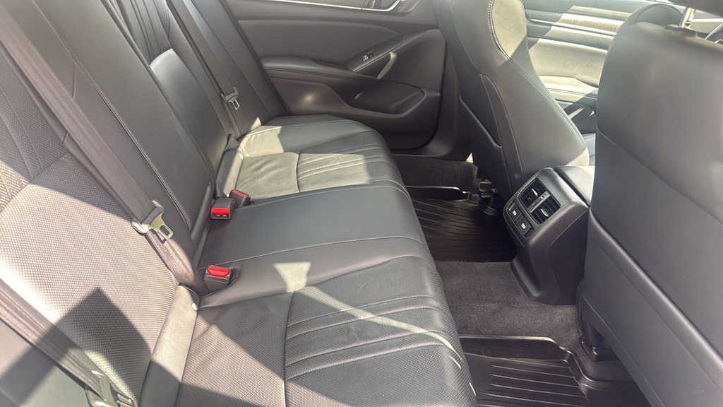 Used 2022 Honda Accord EX-L image 21