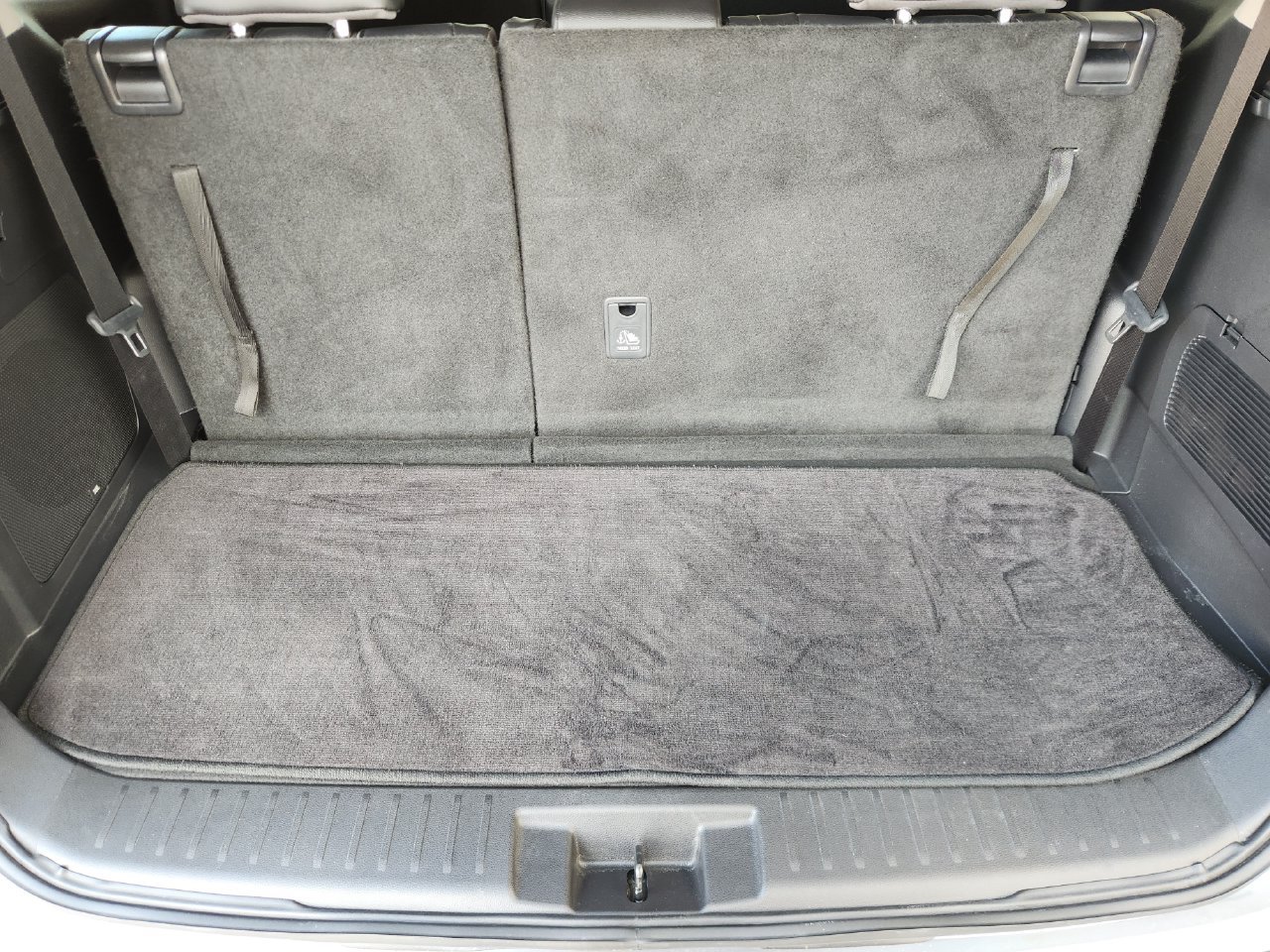 Used 2024 Toyota Highlander Limited FWD image 30