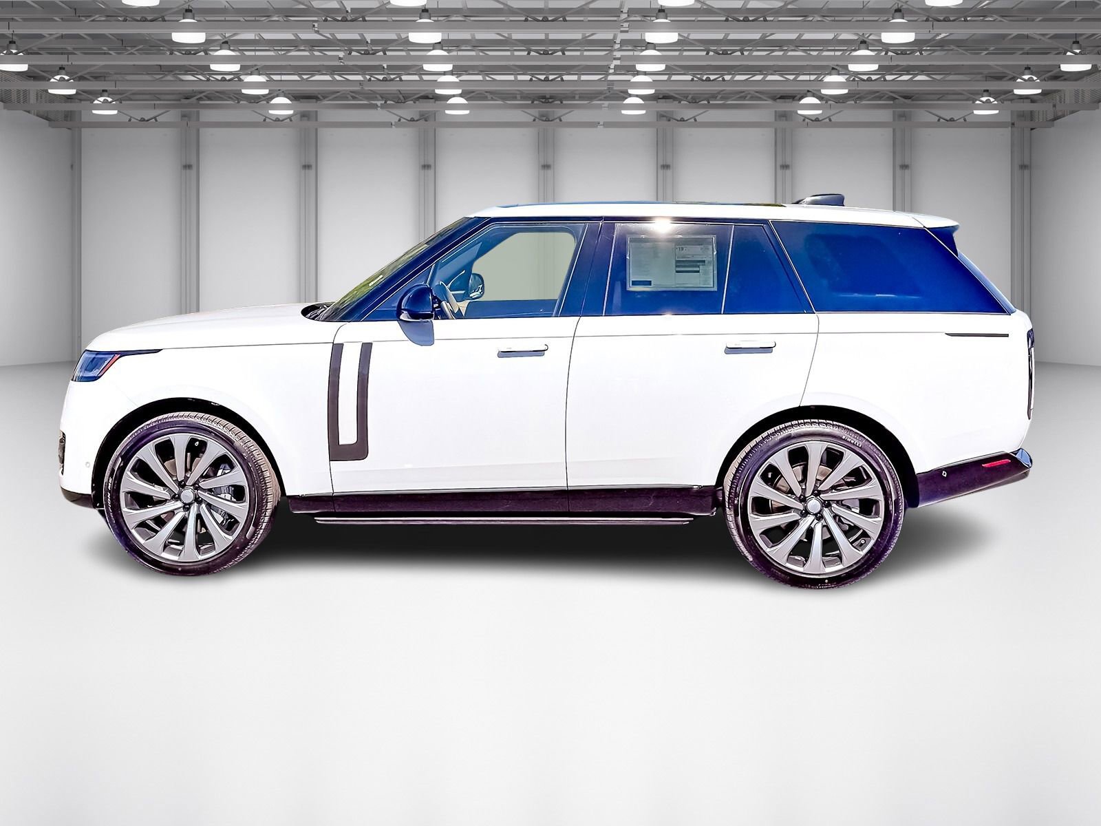 New 2025 Land Rover Range Rover SE image 2