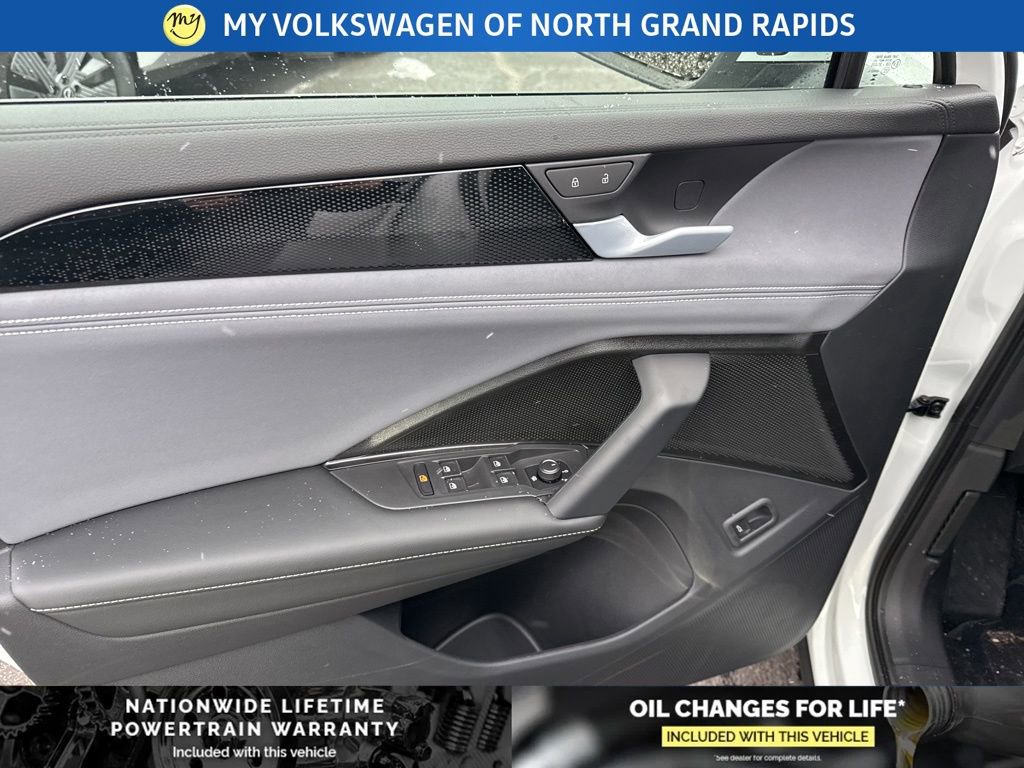 New 2026 Volkswagen Tiguan SE image 11