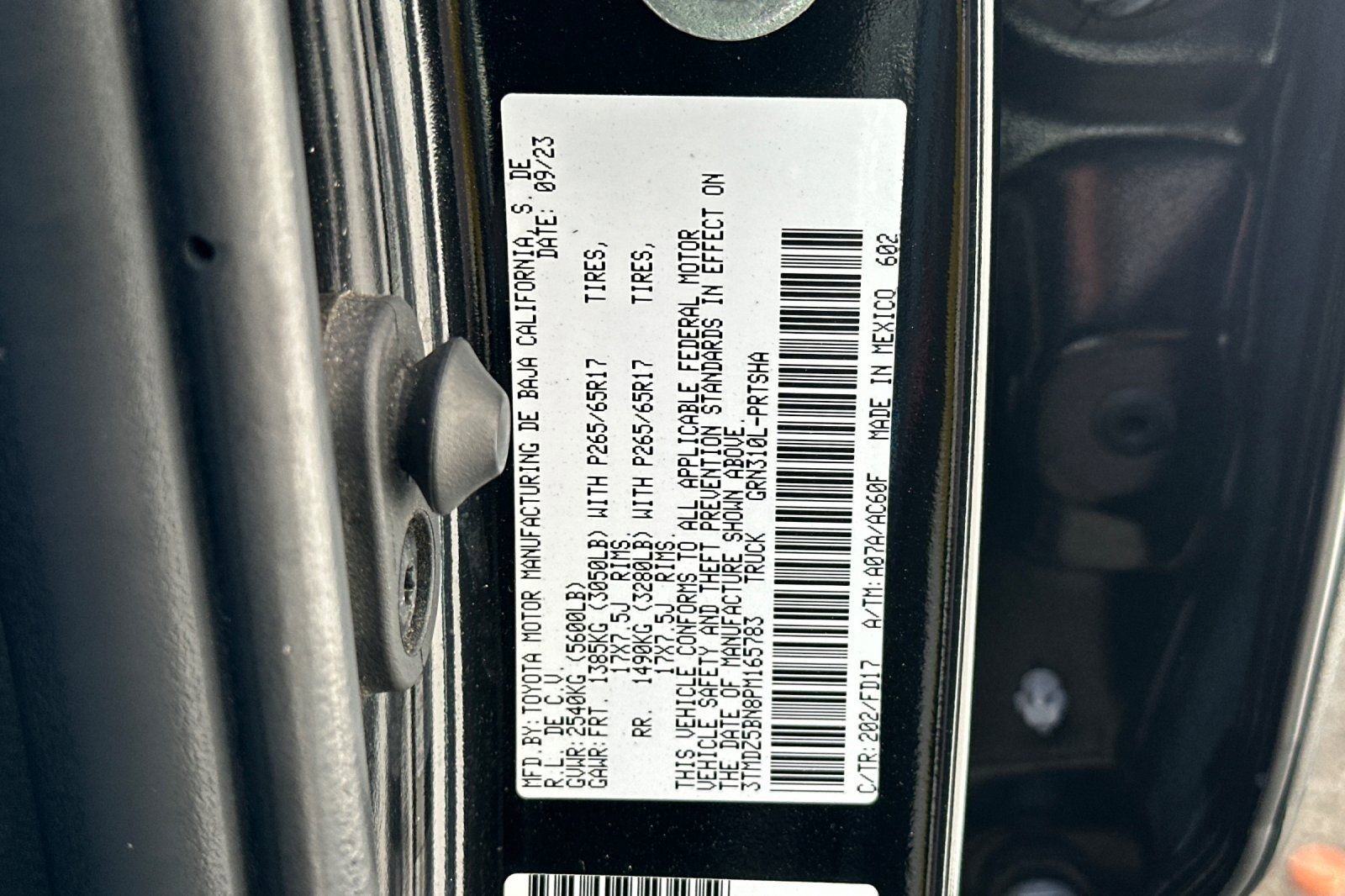 Used 2023 Toyota Tacoma TRD Sport w/ Black Out Package (TMS) image 38