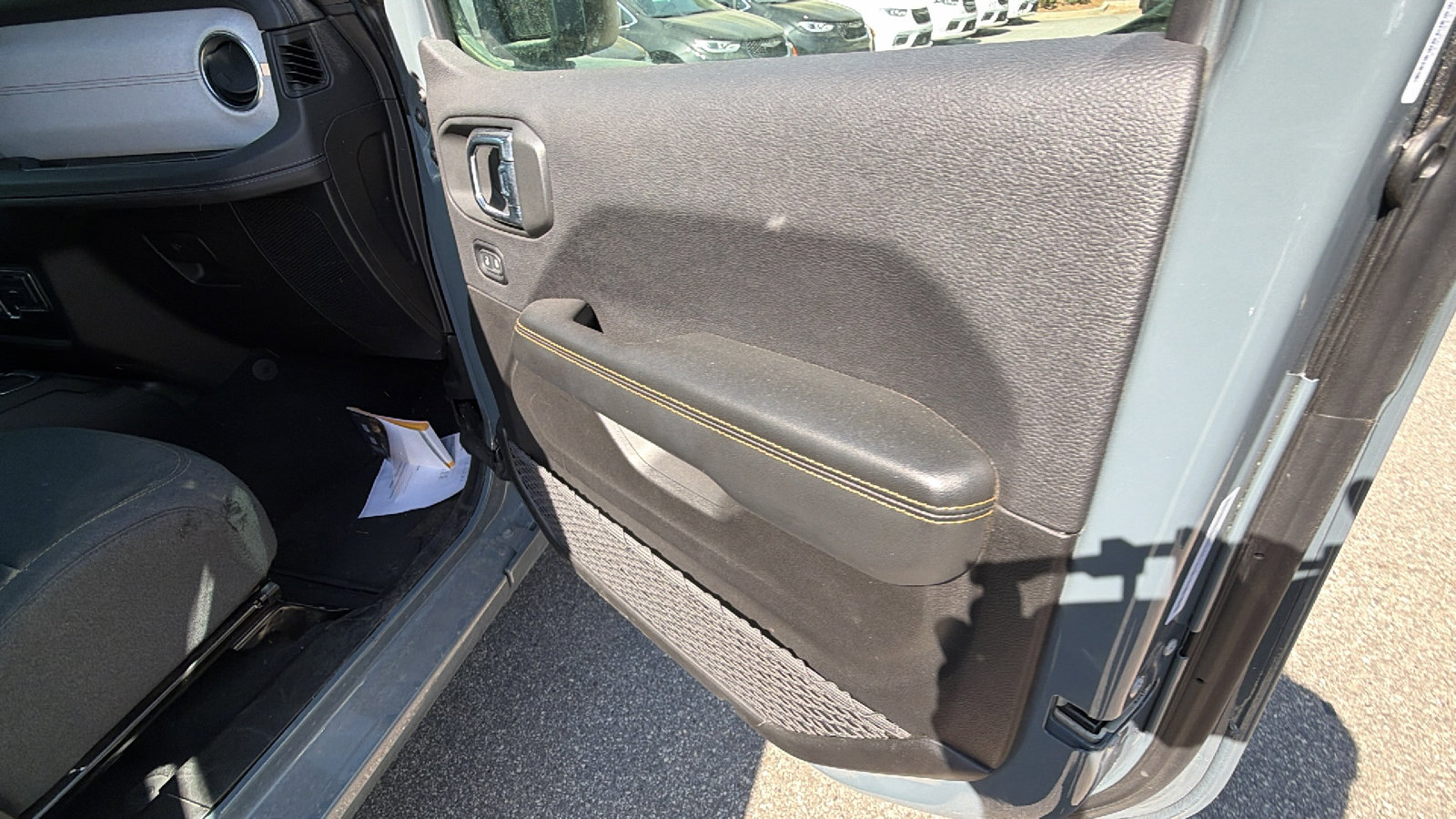 Used 2025 Jeep Wrangler Sahara w/ Safety Group AWD/4WD image 18