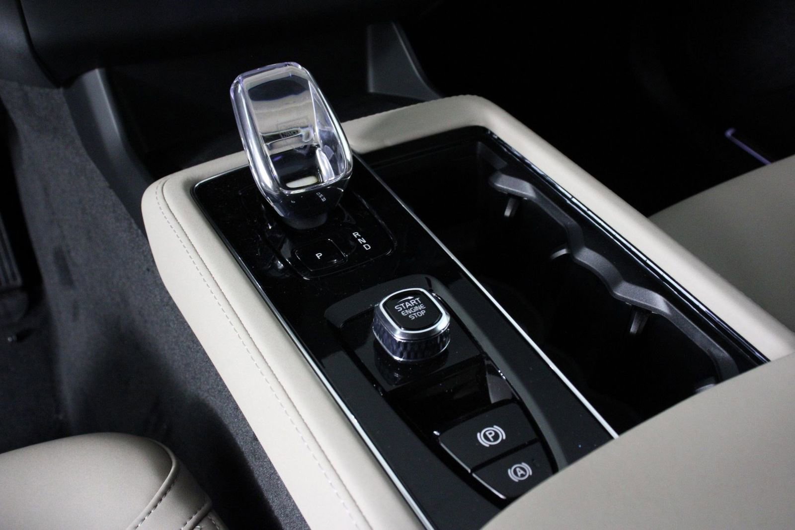 New 2026 Volvo XC90 T8 Plus image 7