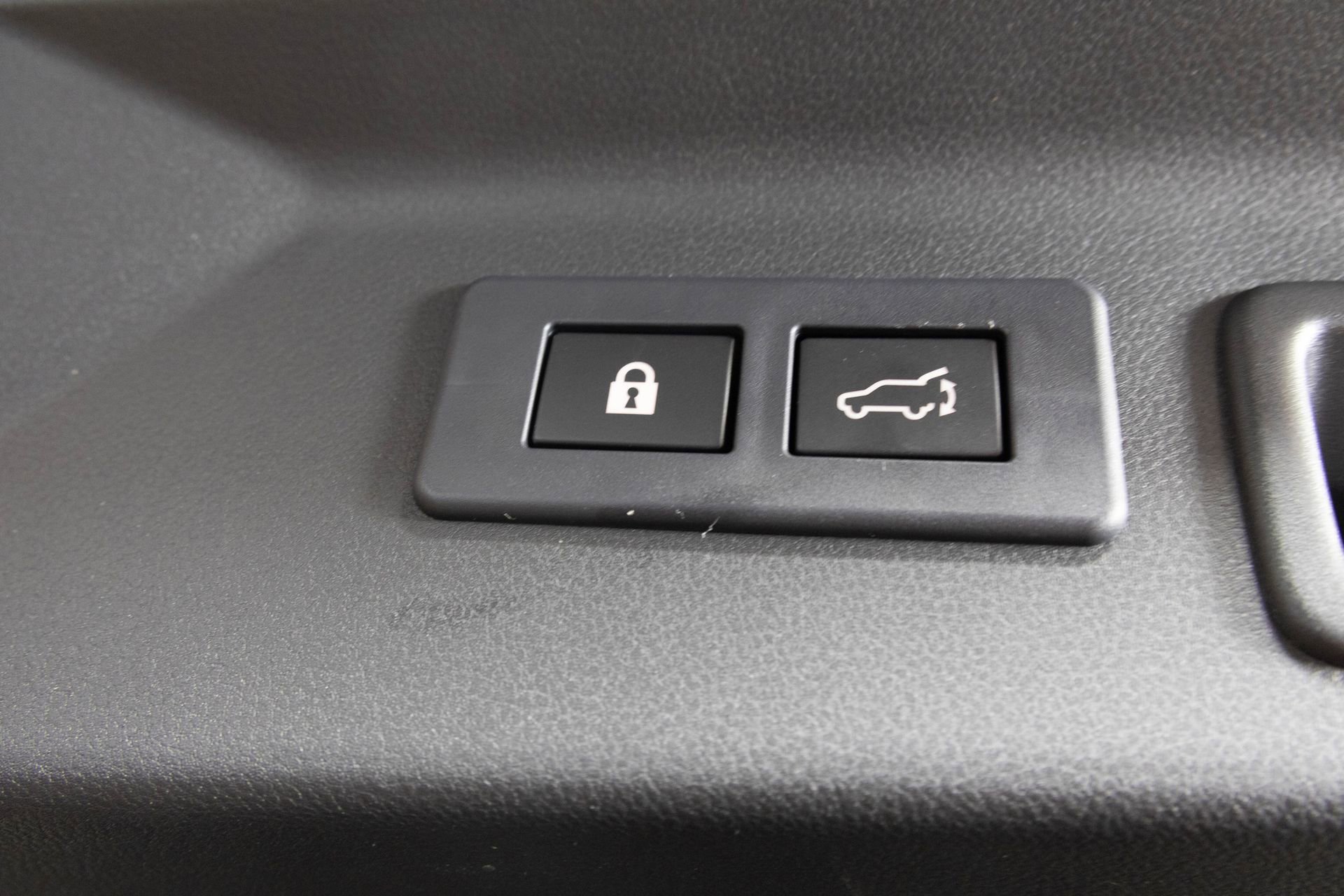 Used 2025 Subaru Forester Touring image 35