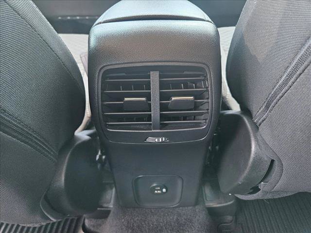 Used 2022 Ford Escape SE w/ Convenience Package FWD image 17