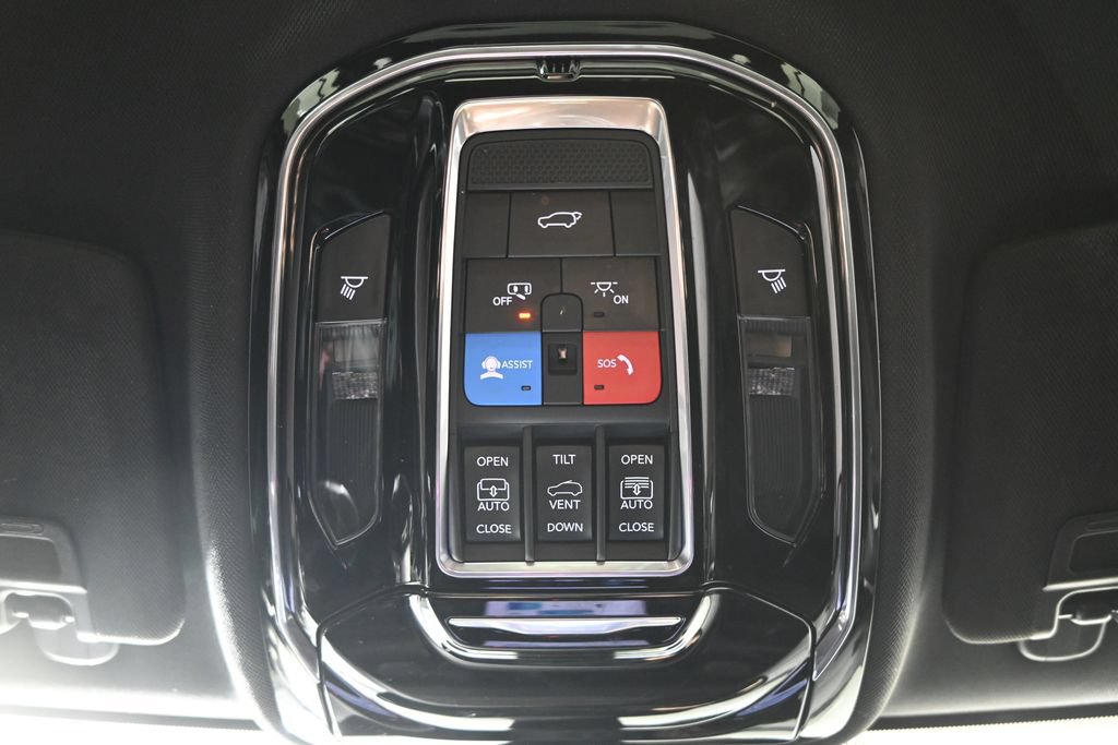 Used 2022 Jeep Grand Cherokee Overland AWD/4WD image 32