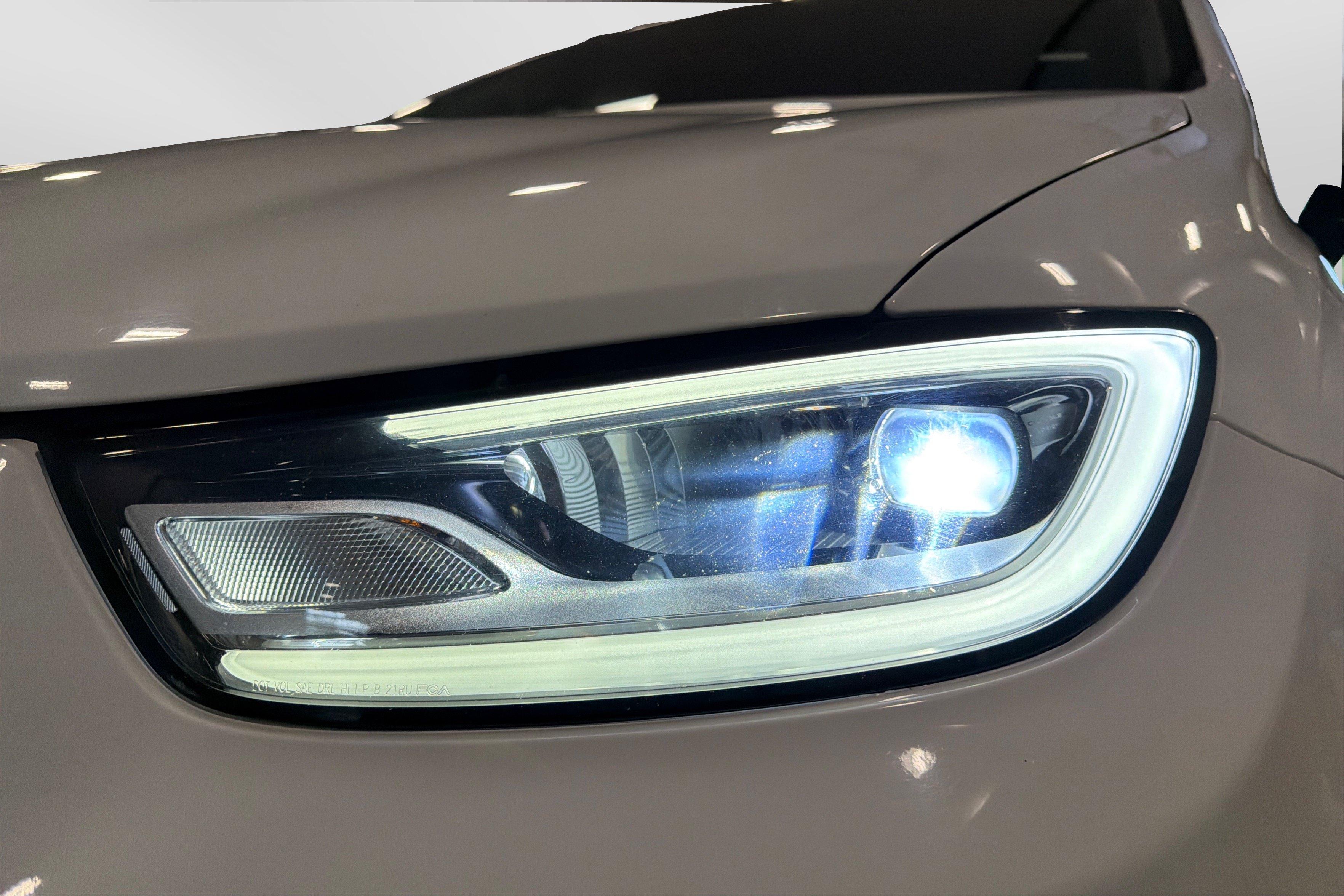 Used 2023 Chrysler Pacifica Touring-L FWD image 13