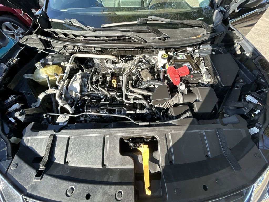Used 2021 Nissan Rogue S AWD/4WD image 11