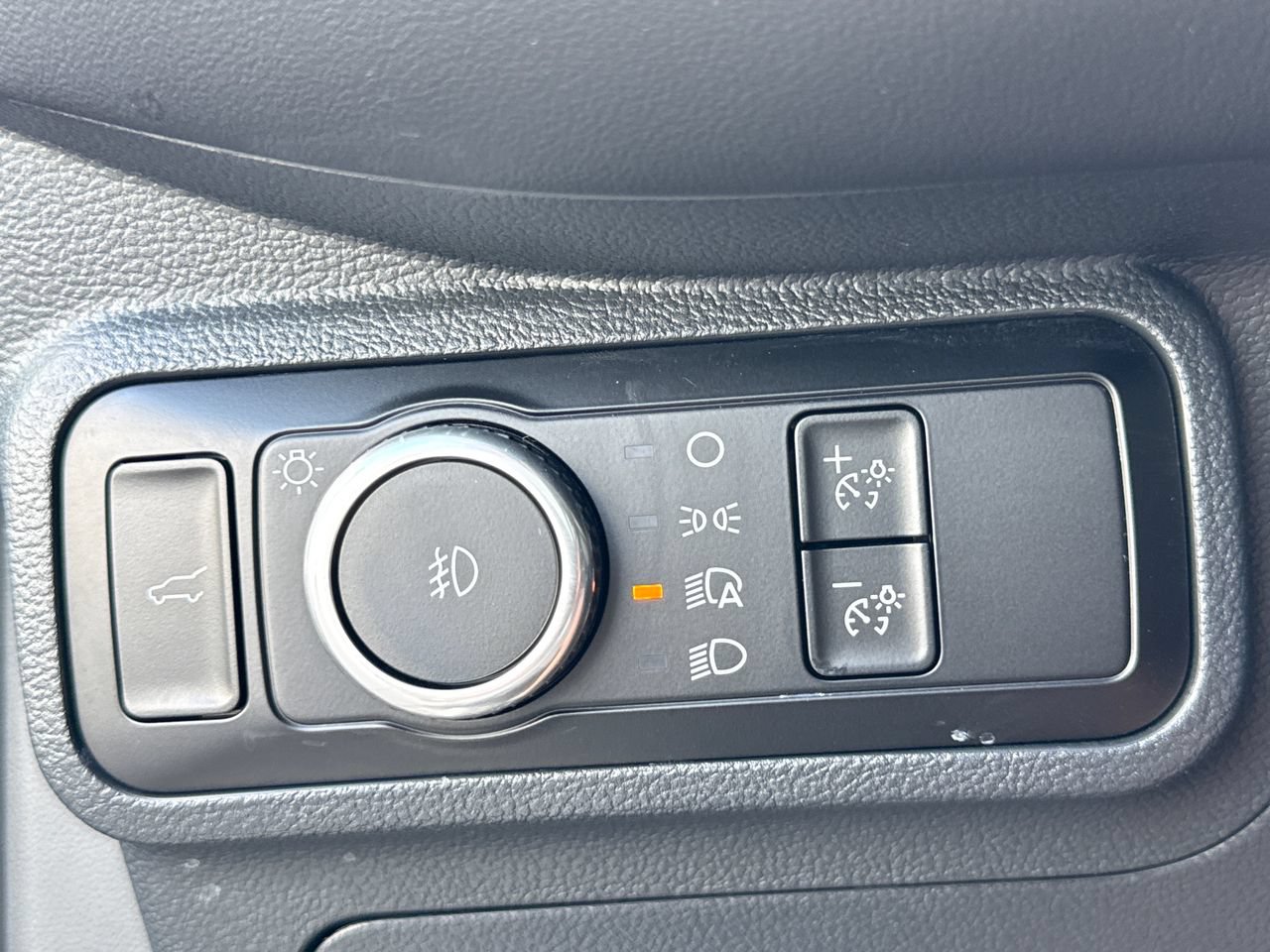 Used 2025 Ford Explorer ST-Line w/ ST-Line Street Pack AWD/4WD image 18