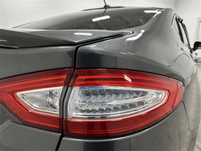 Used 2015 Ford Fusion Titanium image 22
