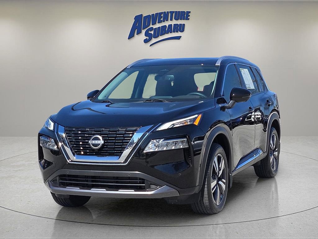 Used 2023 Nissan Rogue SL w/ SL Premium Package image 2