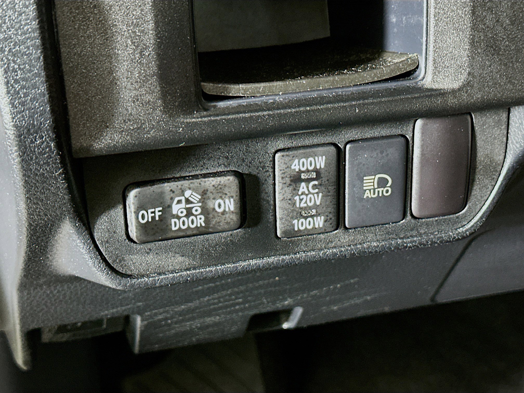 Used 2019 Toyota Tacoma TRD Sport AWD/4WD image 17