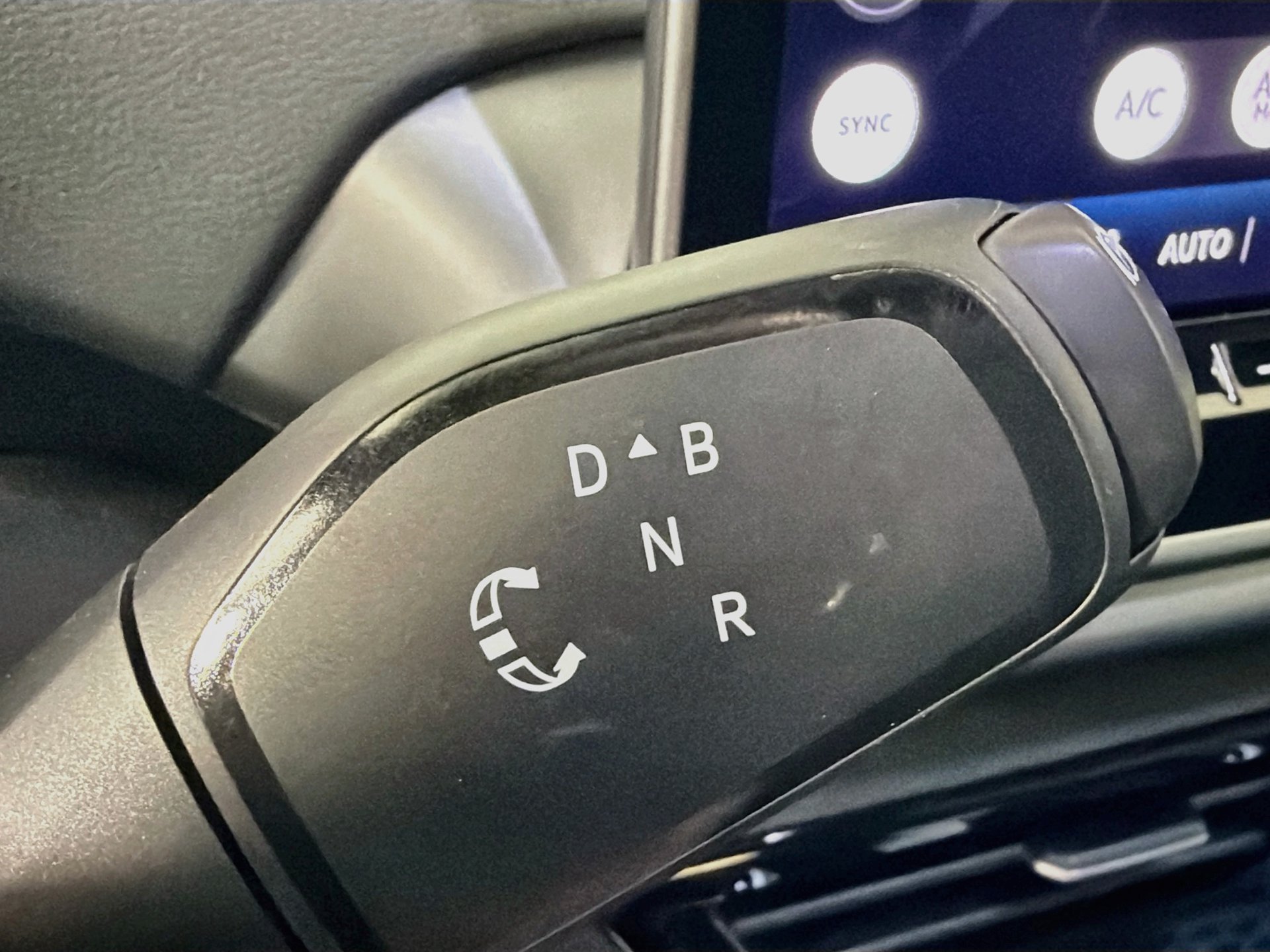Certified 2025 Volkswagen ID.4 Pro RWD image 16