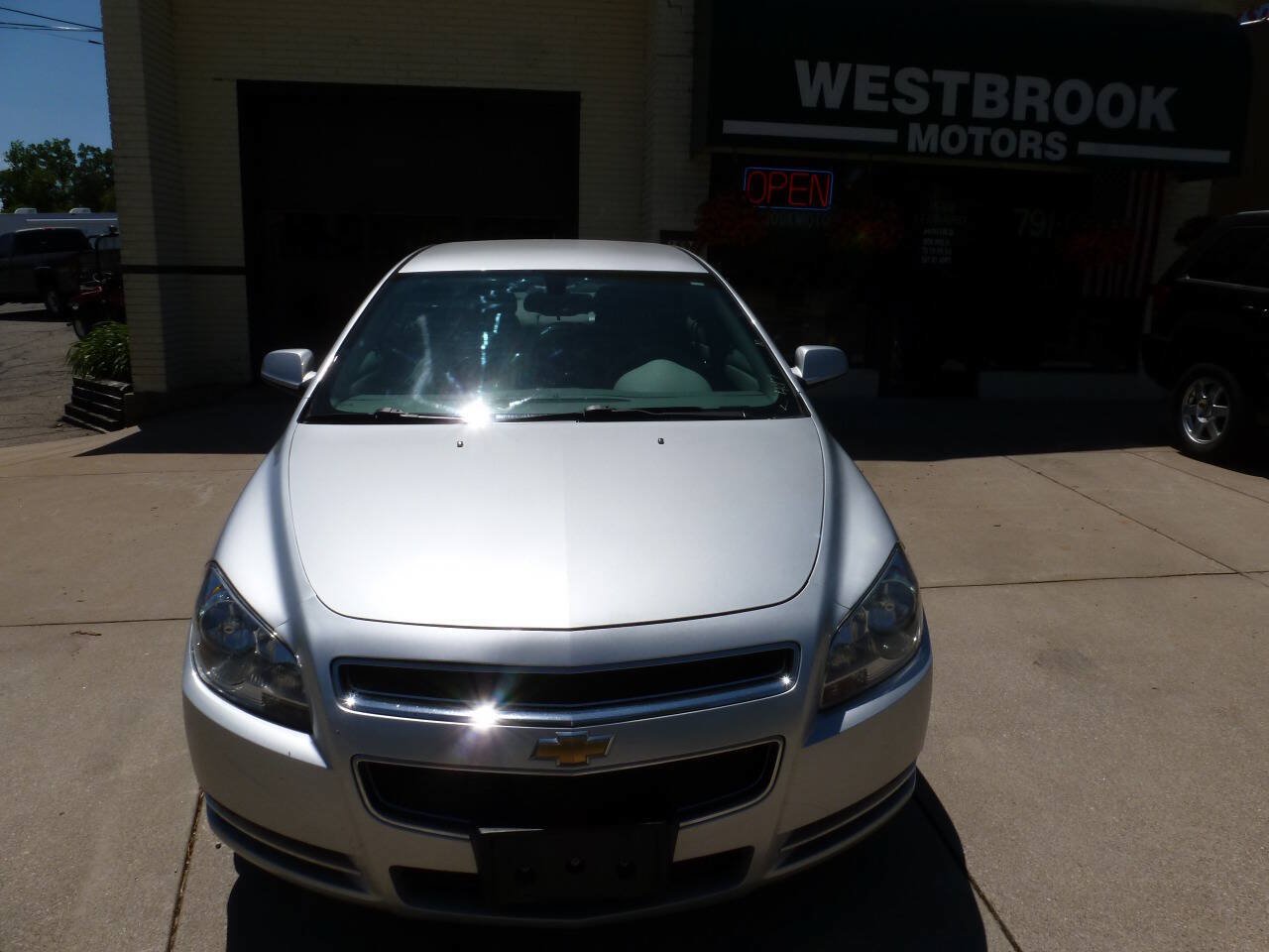 Used 2010 Chevrolet Malibu Hybrid FWD image 7