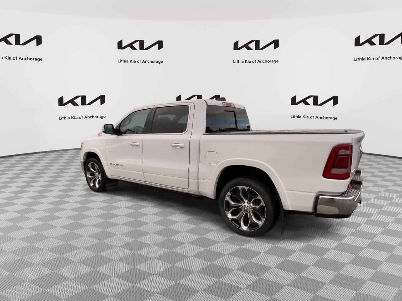 Used 2019 RAM 1500 Laramie Longhorn AWD/4WD image 6