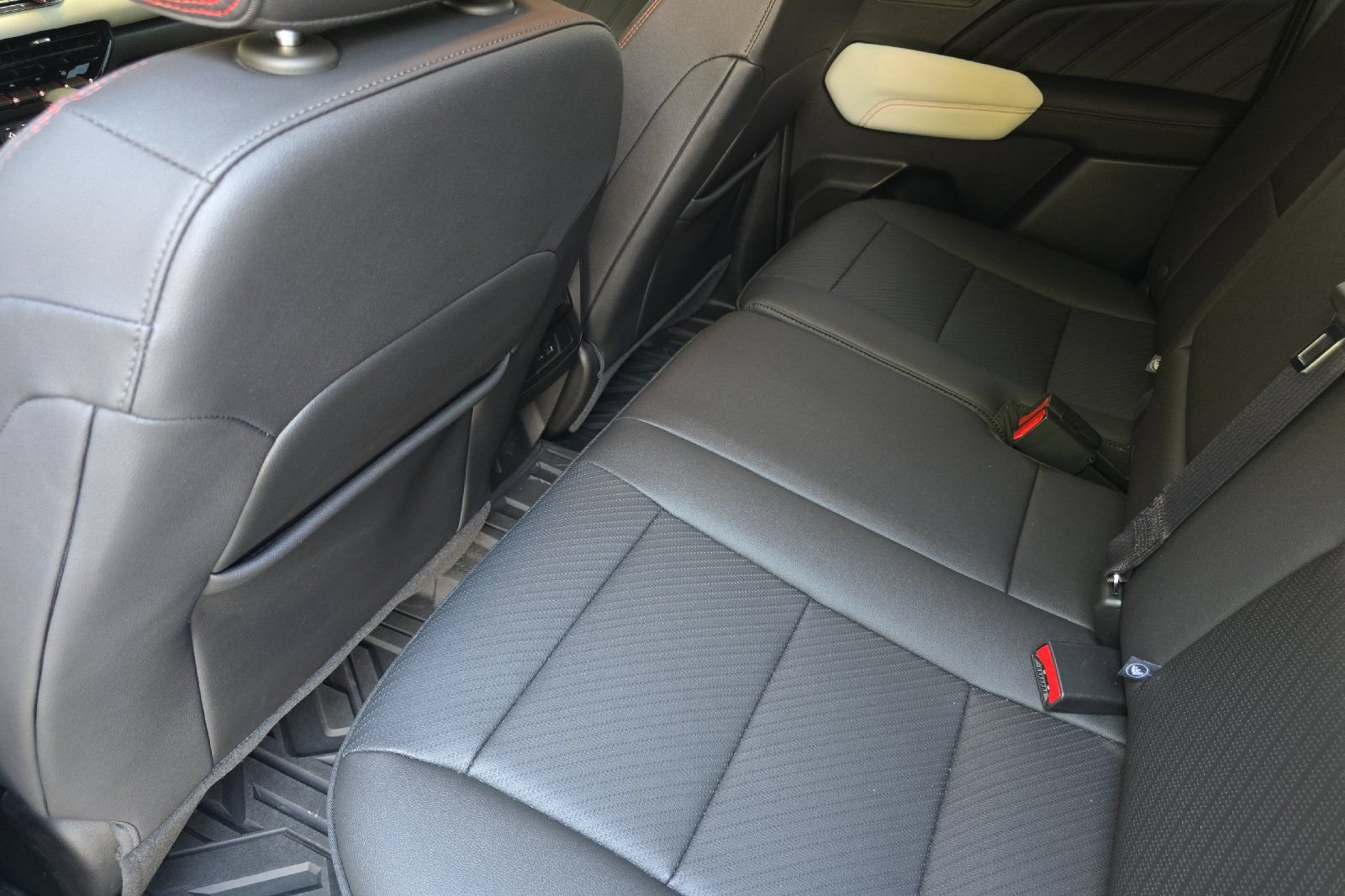 Used 2023 GMC Canyon AT4X AWD/4WD image 12