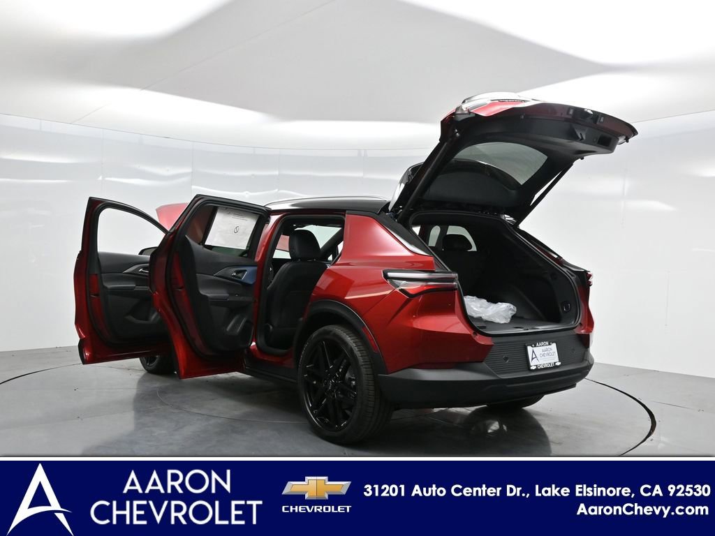 New 2026 Chevrolet Equinox EV LT w/ LPO, Blackout Package image 39
