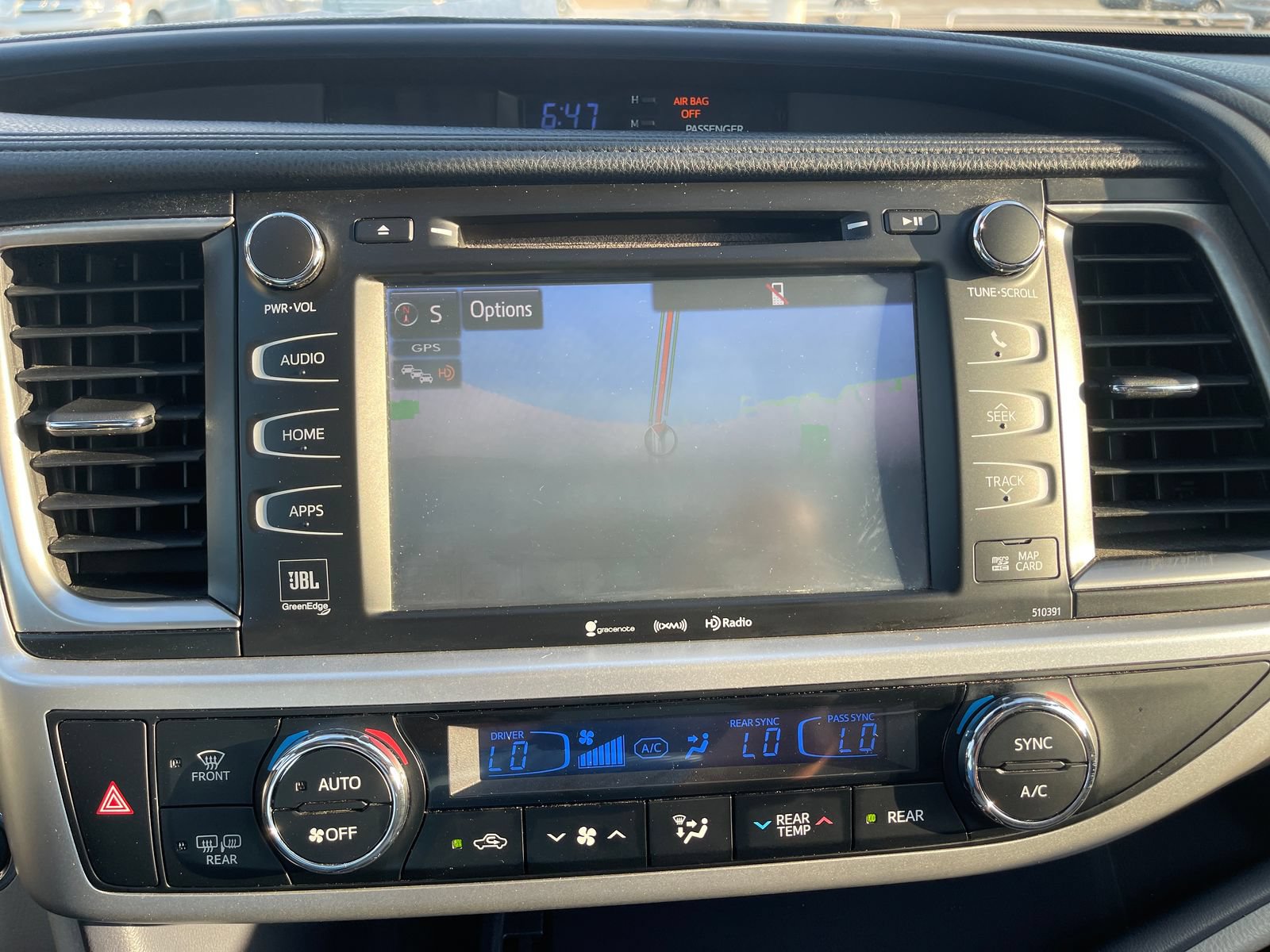Used 2019 Toyota Highlander Limited Platinum FWD image 40