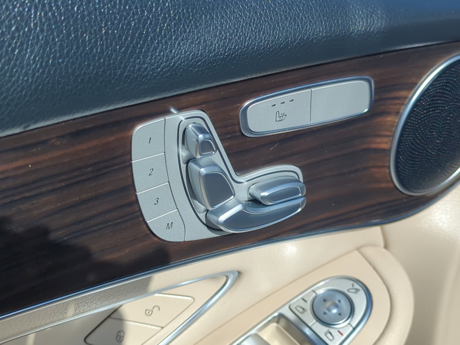 Used 2022 Mercedes-Benz GLC 300 image 14