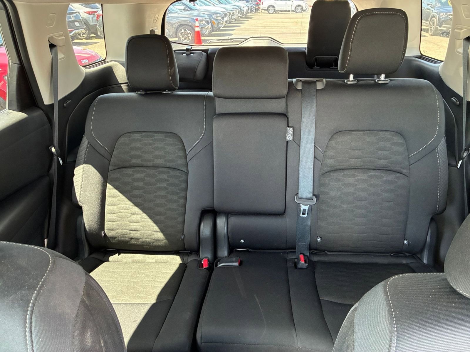 Used 2025 Nissan Pathfinder SV FWD image 41