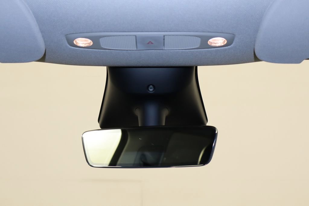 Used 2023 Tesla Model Y Performance image 21