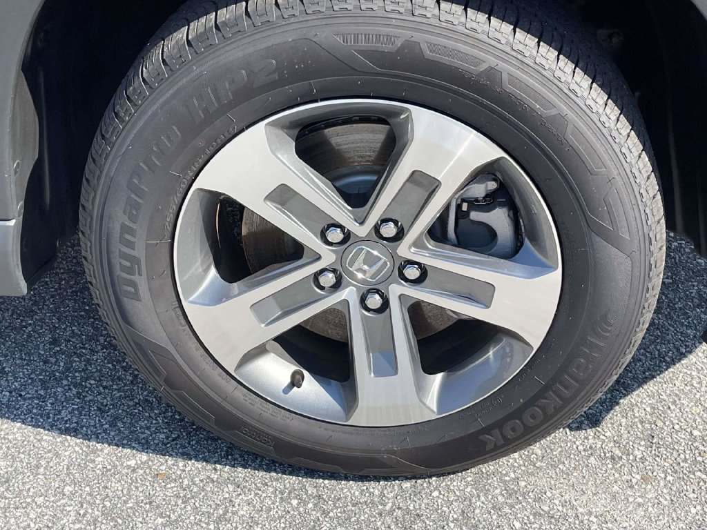 Used 2025 Honda Pilot EX-L image 8