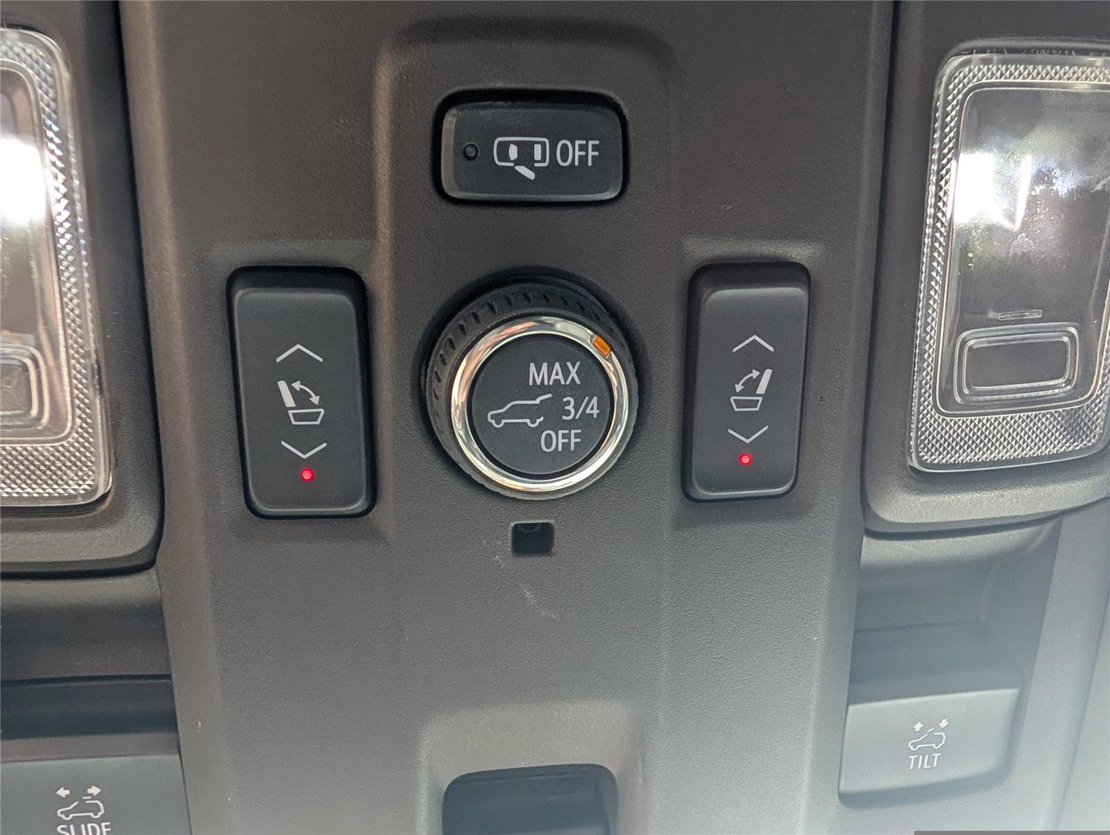 Used 2021 GMC Yukon SLT w/ SLT Luxury Plus Package RWD image 13