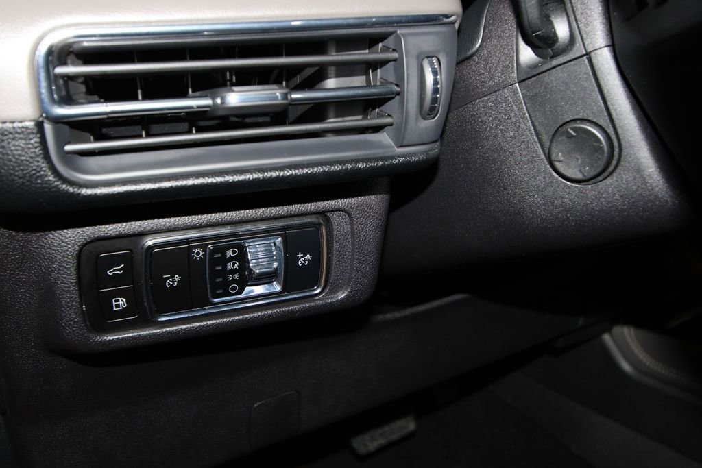 Used 2024 Lincoln Corsair Grand Touring w/ Equipment Group 301A image 10