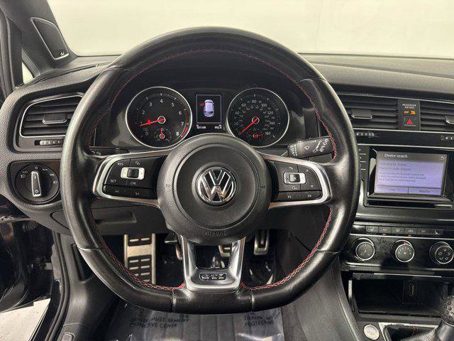 Used 2015 Volkswagen GTI SE image 9