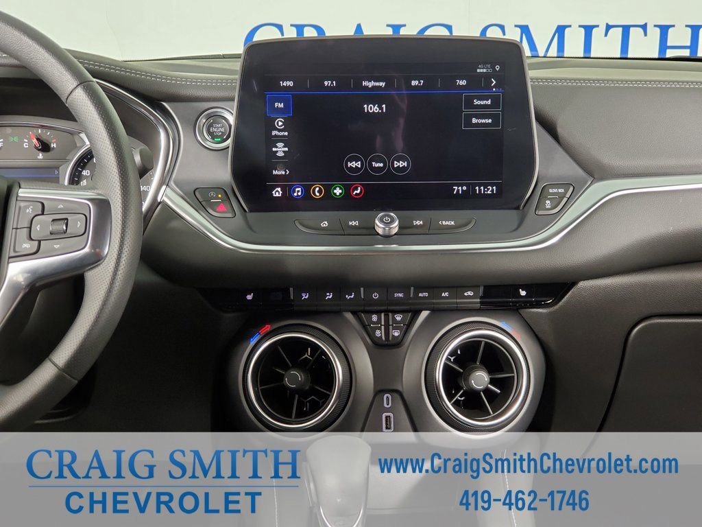 Used 2025 Chevrolet Blazer LT FWD image 24