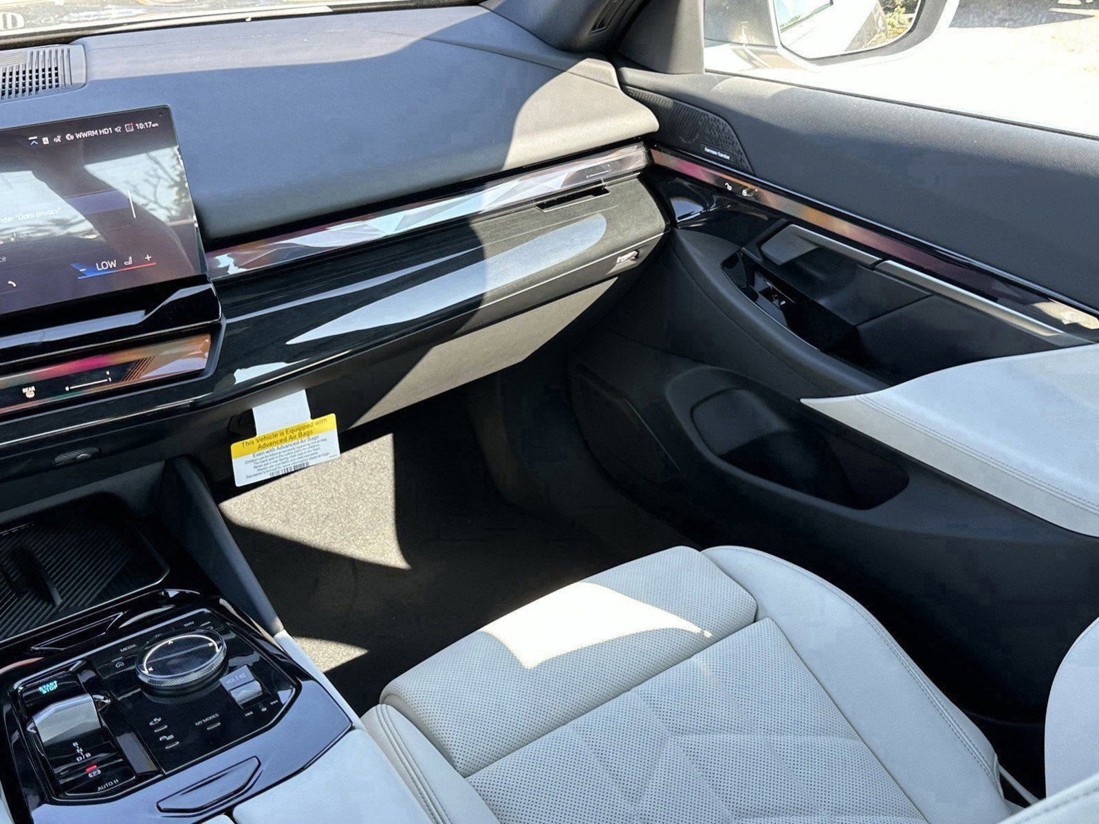 New 2026 BMW i5 eDrive40 RWD image 16