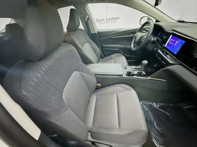 Used 2025 Toyota Camry LE image 27