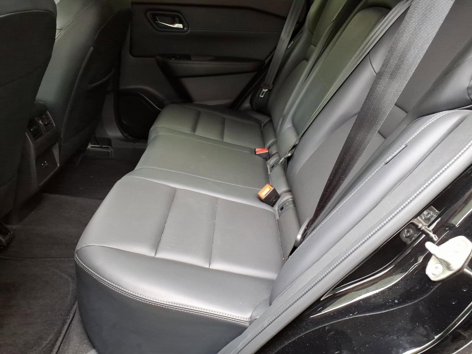Used 2023 Nissan Rogue SV w/ SV Premium B Package AWD/4WD image 6