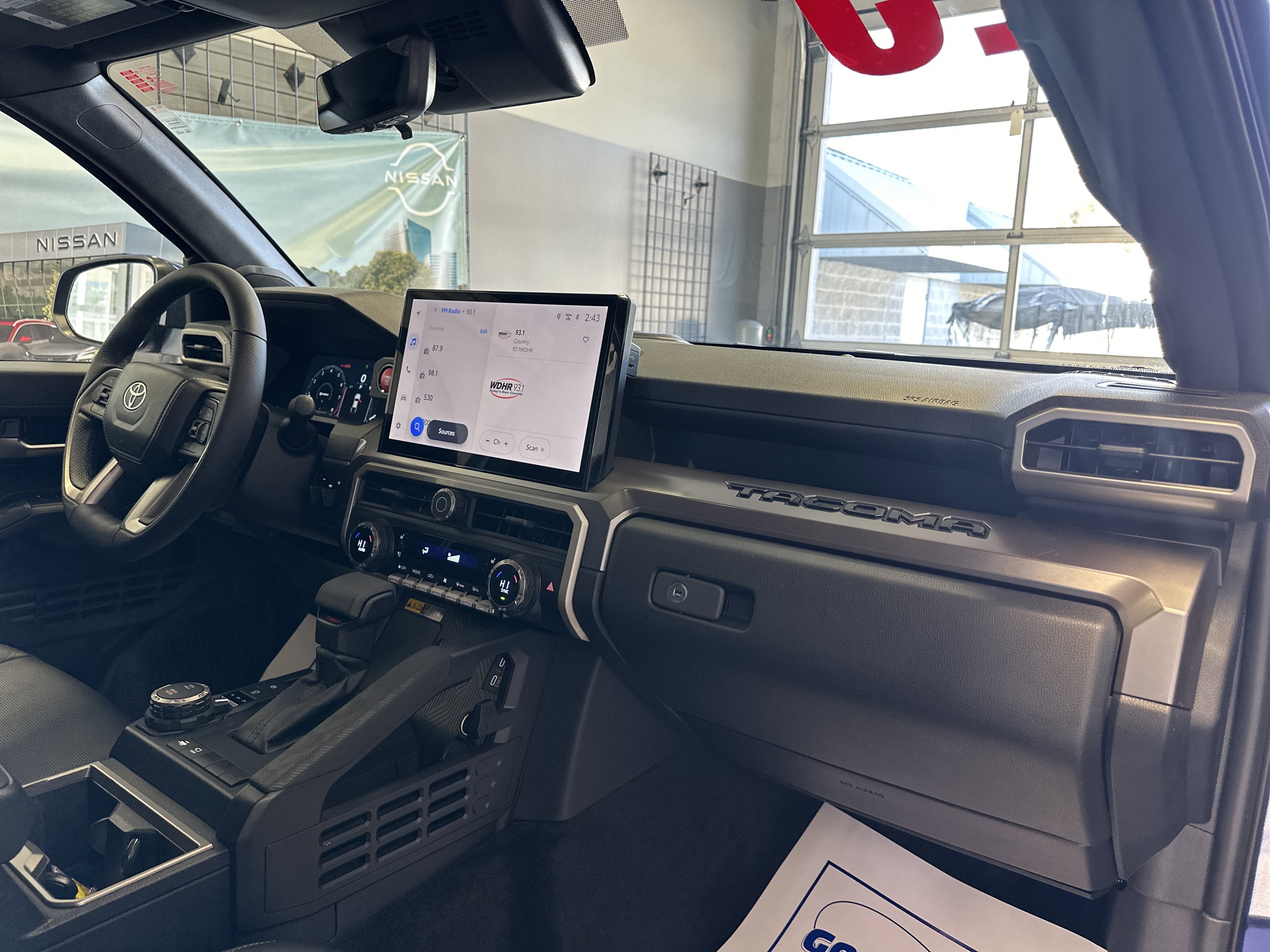 Used 2025 Toyota Tacoma TRD Sport image 21