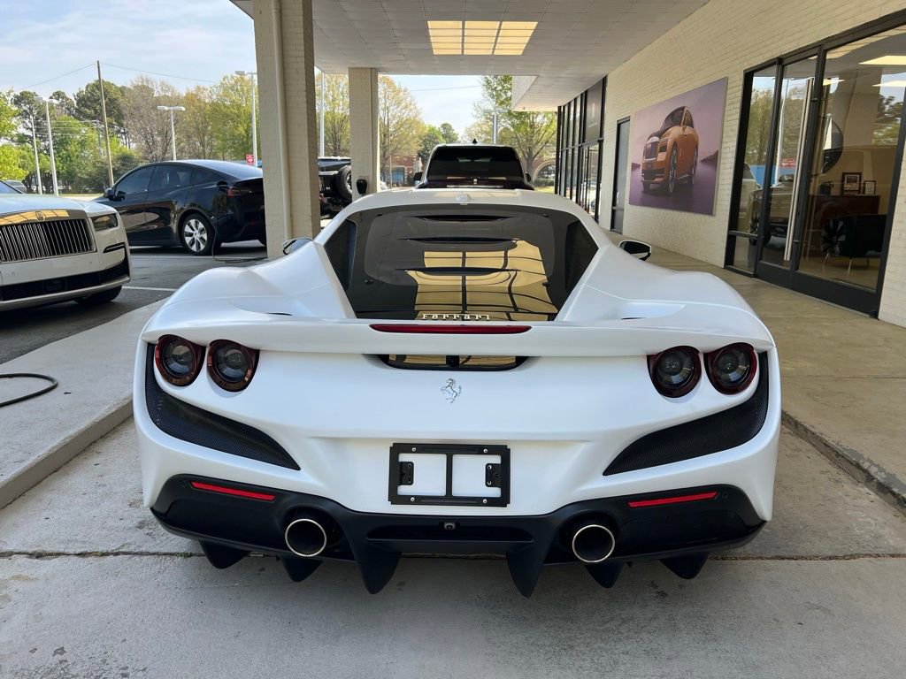 Used 2022 Ferrari F8 Tributo image 6