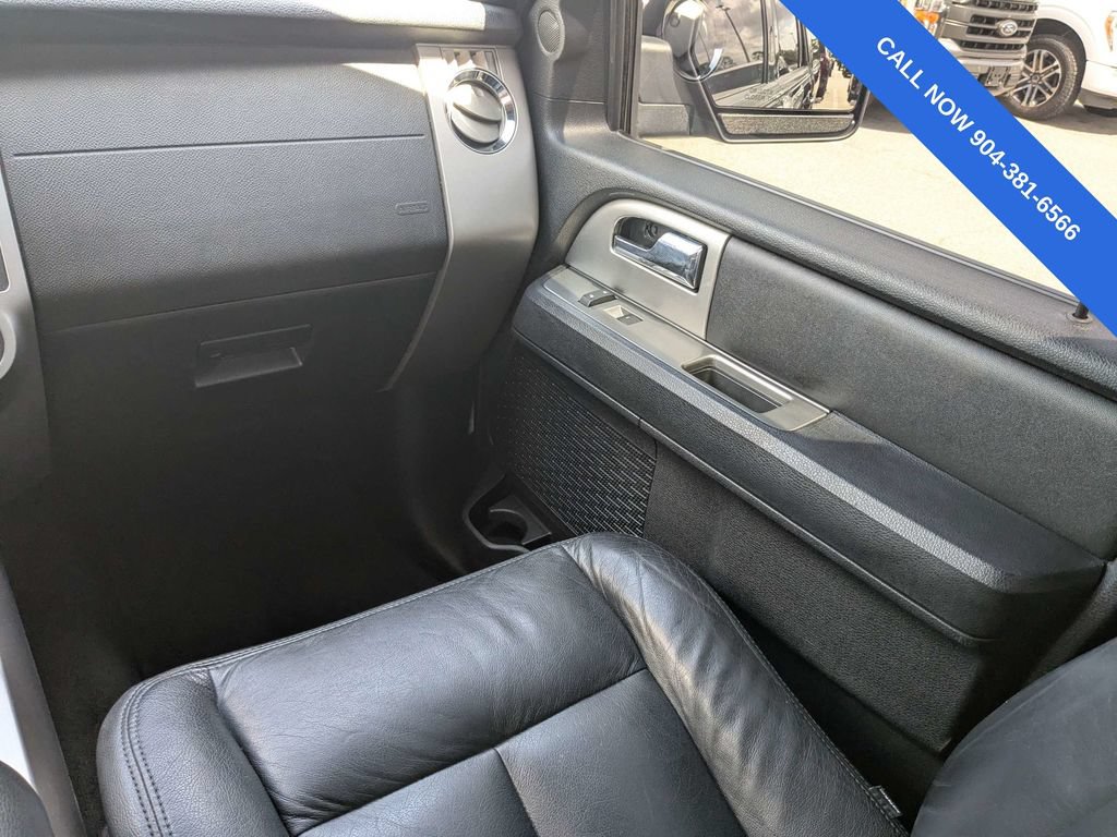 Used 2017 Ford Expedition XLT RWD image 17