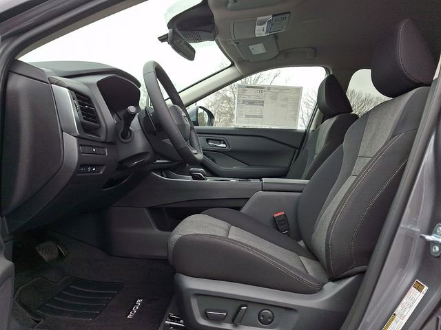 New 2026 Nissan Rogue SV w/ Cold Weather Package AWD/4WD image 5