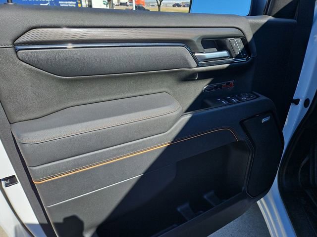 Used 2025 GMC Sierra 1500 AT4 AWD/4WD image 22