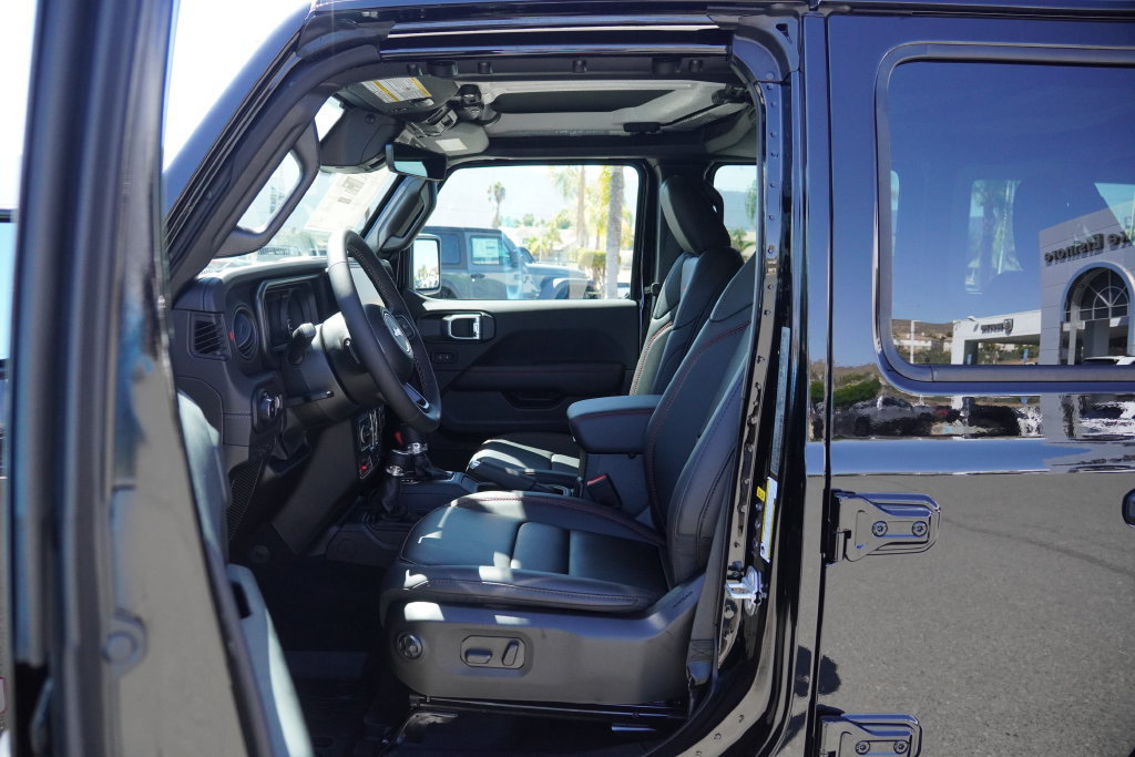 New 2027 Jeep Wrangler Unlimited Rubicon AWD/4WD image 30