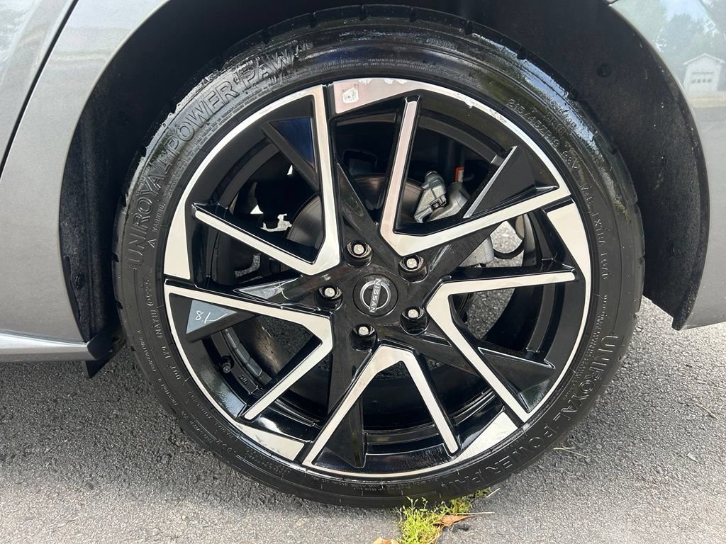 Used 2025 Nissan Sentra SR FWD image 31