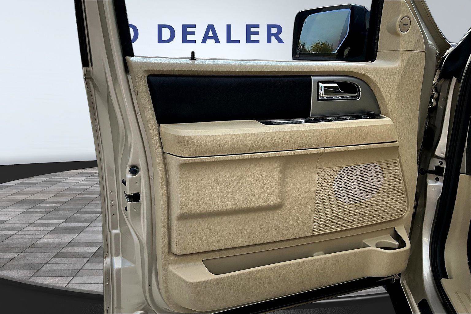 Used 2017 Ford Expedition Limited w/ Equipment Group 301A image 20