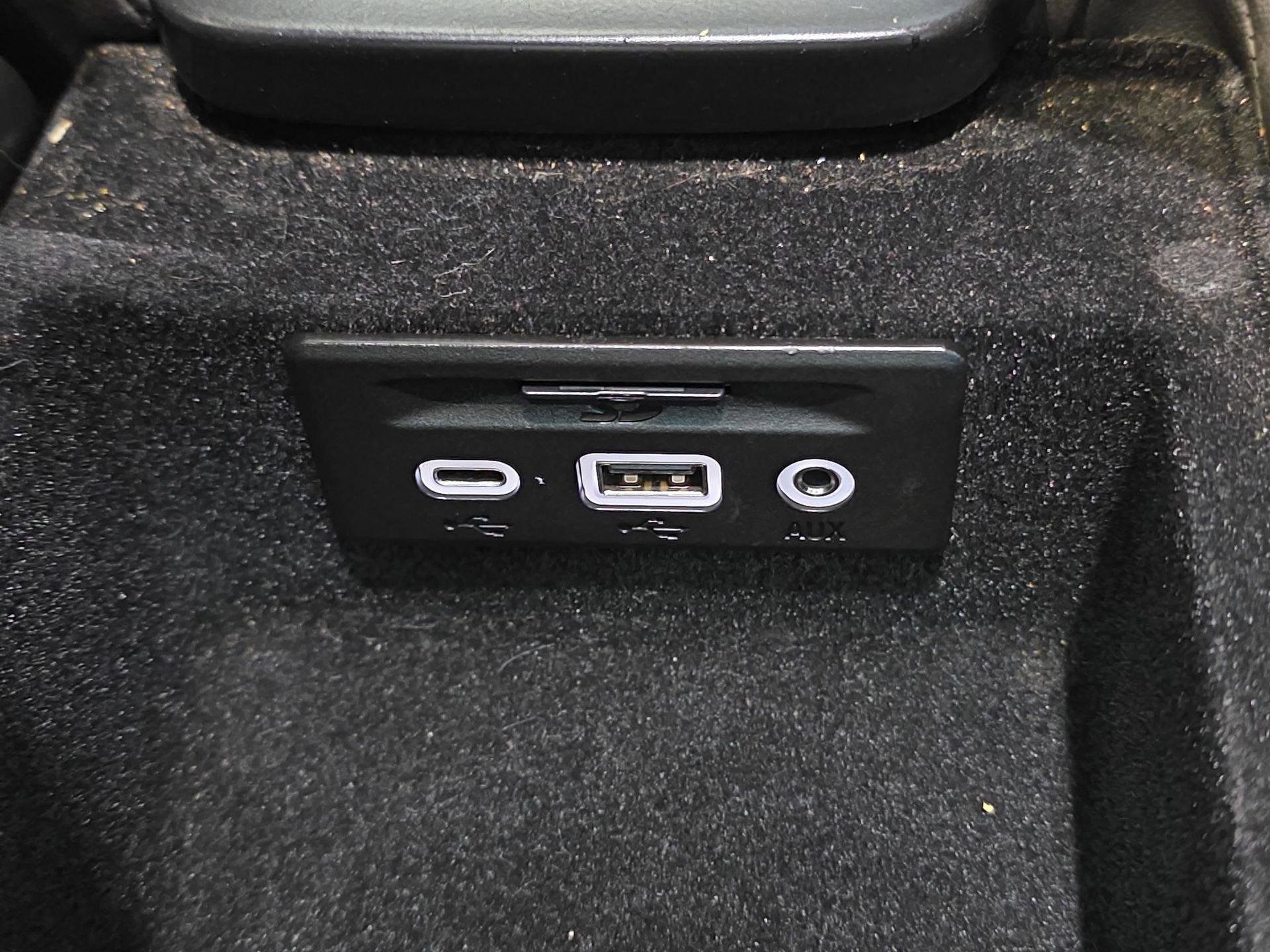 Used 2023 Chevrolet Corvette Z06 image 20