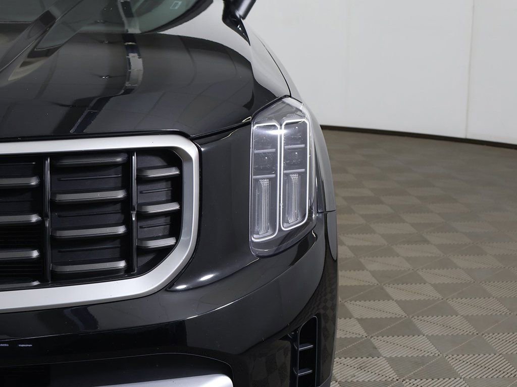 Used 2025 Kia Telluride S image 16