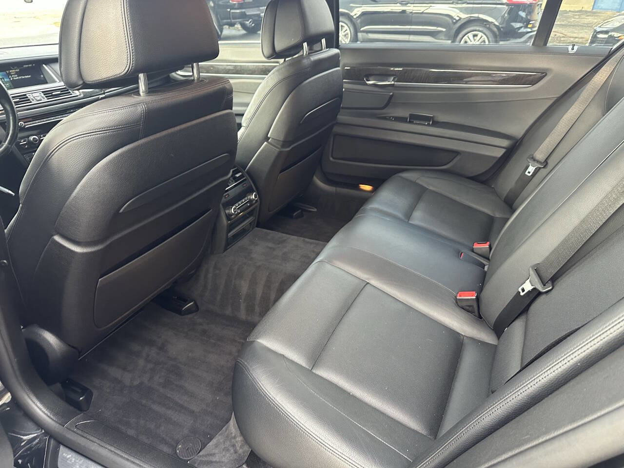 Used 2014 BMW 740Li image 10