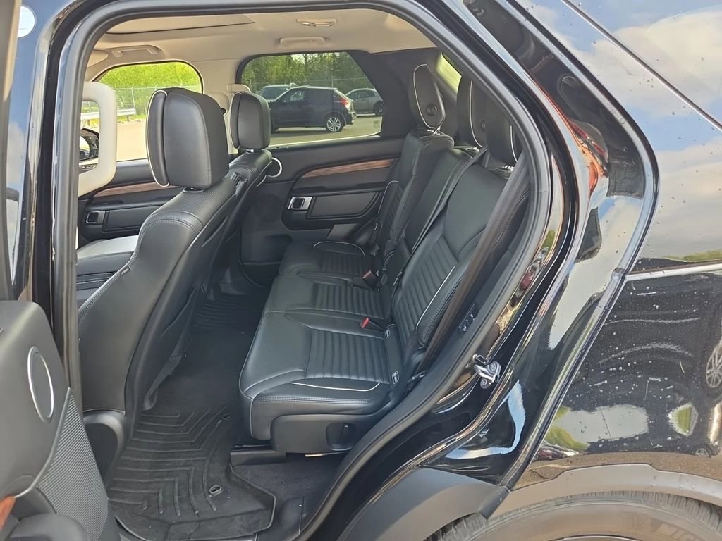 Used 2019 Land Rover Discovery HSE Luxury AWD/4WD image 13