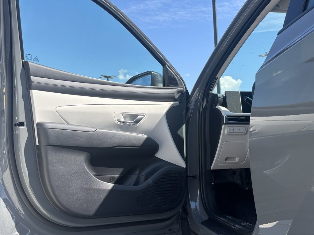 New 2026 Hyundai Tucson SE image 15