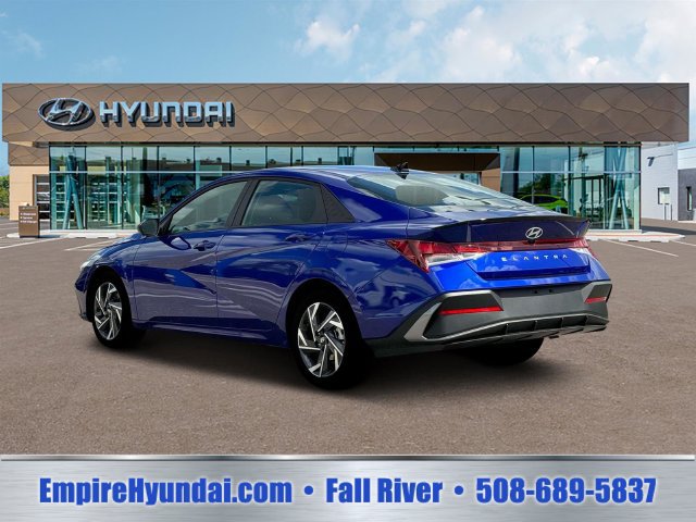 Certified 2025 Hyundai Elantra Sport FWD image 5